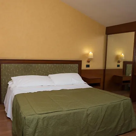 Montreal Hotel Ragusa