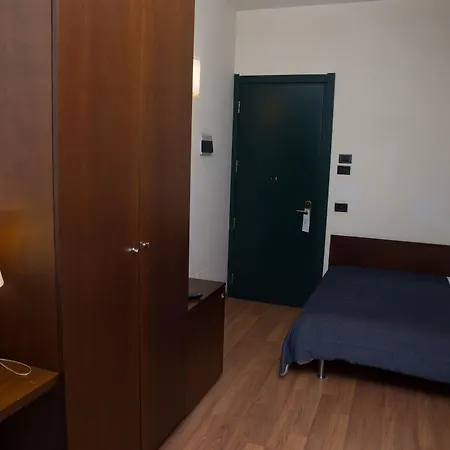 Montreal Hotel