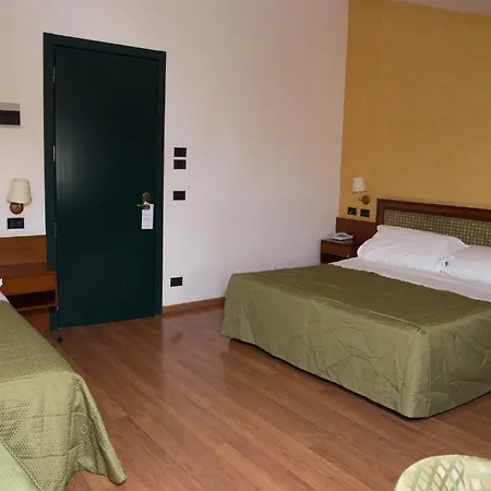 Hotel Montreal Ragusa