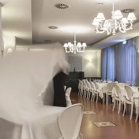 Montreal Hotel 3*